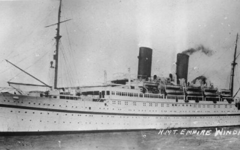 HMT_Empire_Windrush_FL9448