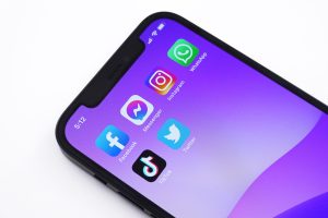 jeremy-bezanger-OXrk8fG2aig-unsplash